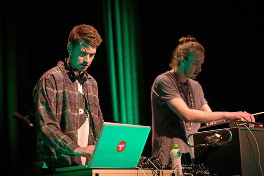 Musikkens Hus kommer til at fortsætte samarbejdet med Nordjyllands øvrige musikaktører - fx kompetencecentret Korma, som Musikkens Hus nyligt tog til Spot Festival med med en bus med unge talenter. Her foto fra RAMA Festival i Musikkens Hus. Foto: Martin Gravgaard