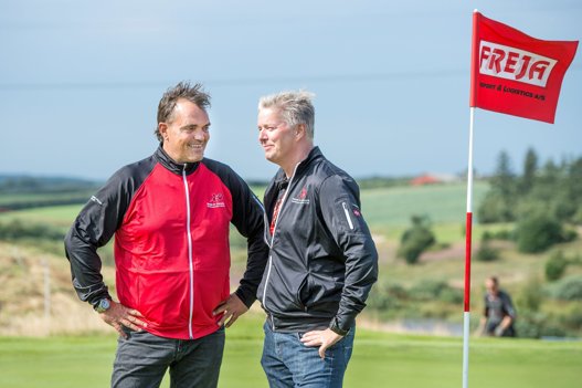 Turneringspromotor Flemming Astrup (tv.) sammen med den tidligere direktør for Himmerlands Golf & Spa Resort, Claus Birk Larsen. Da Made in Denmark blev afviklet første gang i 2014, løste flere end 82.000 billet til turneringen. De tilskuertal er nu helt bevidst slut, oplyser turneringsledelsen. Arkivfoto