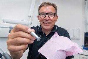 Her kan tandlægeskole ligge i Nordjylland - men lokal tandlæge tvivler