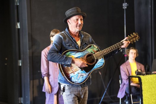 Limfjordsteatret Lasse Popp medvirker i forestillingen. <i>Foto: Kim Dahl Hansen</i>