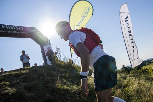 Det gør ondt at skulle forcere nogle af stigningerne på ruten til 100 Miles Mors, men Tommy Jacobsen gør det godt for et godt formål. <i>Foto: Henrik Bo</i>