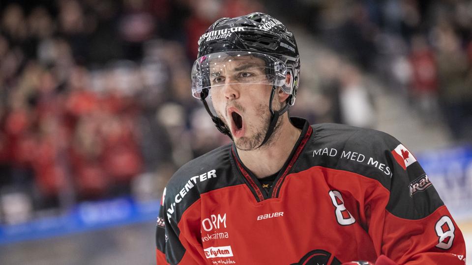 Ian Edmondson sikrede alle tre point, da Aalborg Pirates igen vandt med 1-0. <i>Arkivfoto: Henrik Bo</i>