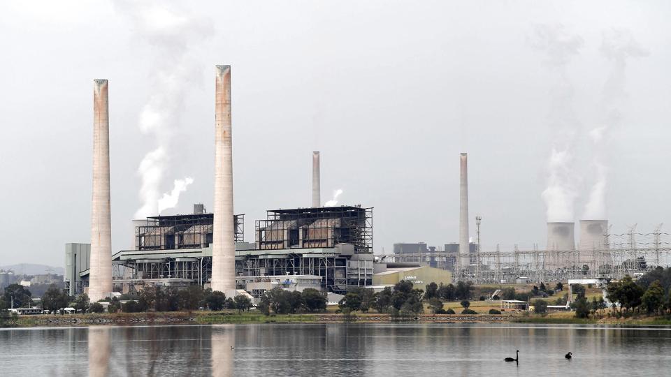 Australien er en af verdens største producenter af kul og har flere store kulkraftværker i hele landet. Her ses et kraftværk i byen Singleton i delstaten New South Wales. (Arkivfoto) <i>Saeed Khan/Ritzau Scanpix</i>