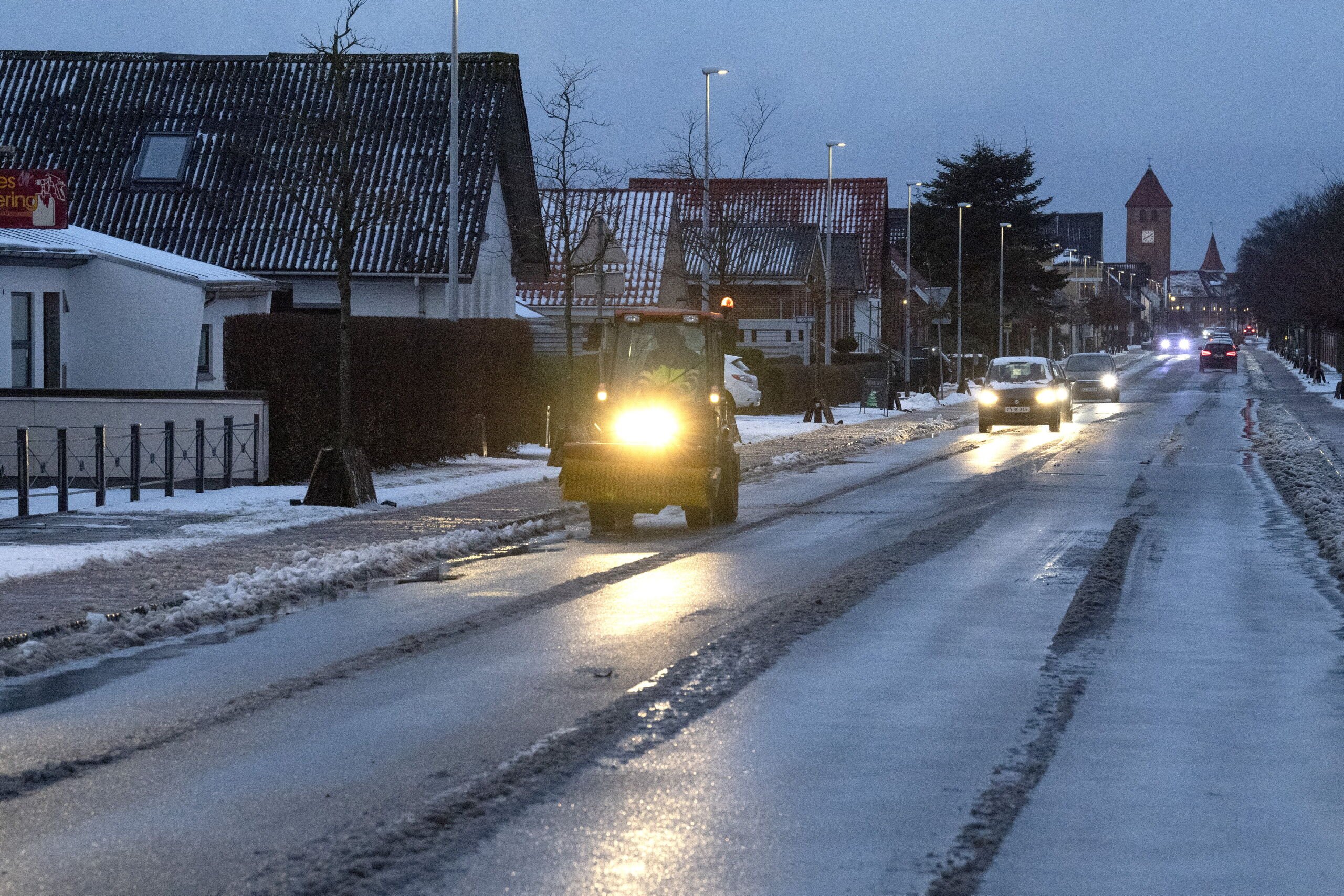 Solouheld på stribe: Smattede veje kom bag på nordjyske bilister