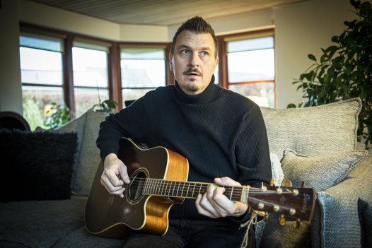 - Jeg kæmpede i alt for mange år, siger Jonas Schou om sit alkoholmisbrug, som han kom ud af for snart fem år siden. Foto: Kim Dahl Hansen <i>Foto: Kim Dahl Hansen</i>