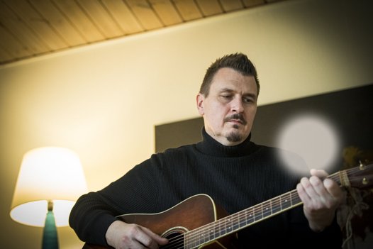 På den nye single synger Jonas Schou duet med Mathilde Falch, der også har kæmpet med voldsomme alkoholproblemer. Foto: Kim Dahl Hansen <i>Foto: Kim Dahl Hansen</i>