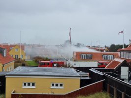 Eksklusivt Skagen-sommerhus brudt i brand