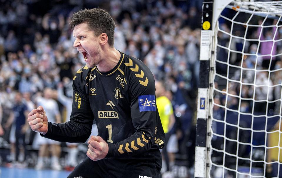 Niklas Landin gjorde det svært for Aalborg Håndbold torsdag, da Kiel vandt med 31-28. Foto: Lars Pauli <i>Foto: Lars Pauli</i>