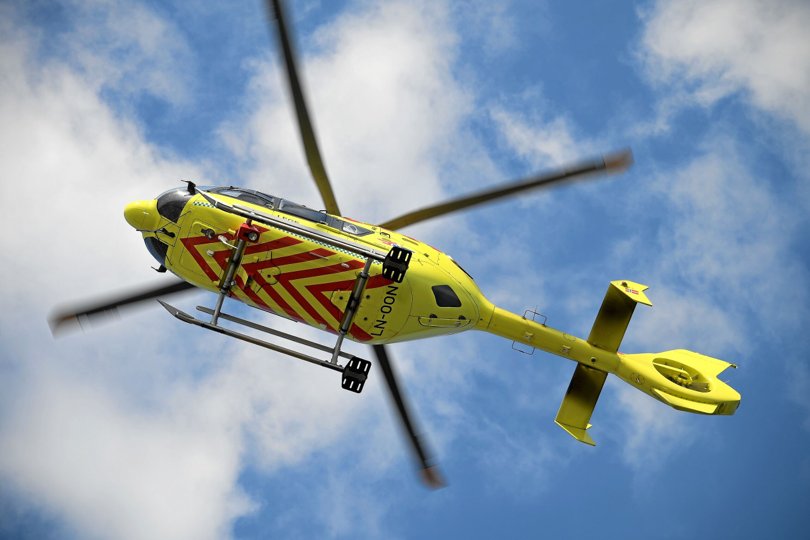 En lægehelikopter fløj drengen til sygehuset i Skejby - han er i kritisk tilstand. Arkivfoto: Bo Lehm <i>Bo Lehm</i>