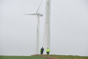 Politi advarer: Hold jer væk fra løbsk vindmølle