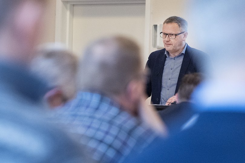 Svend-Erik Andersen præsenterer ideen til centret i dag, fredag, på generalforsamlingen i Danmarks Fiskeriforening.