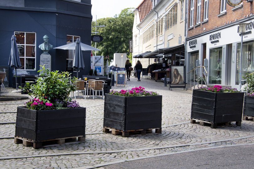 De to optikerforretninger ligger tæt på hinanden ved Lille Torv/Store Torv i Thisted. Arkivfoto: Peter Mørk <i>Foto: Peter Mørk</i>