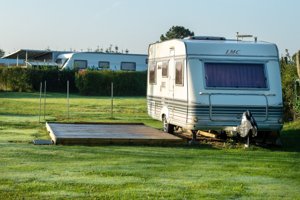 Udlandsdansker bag ny plan for megasommerhuse konkurs med campingplads
