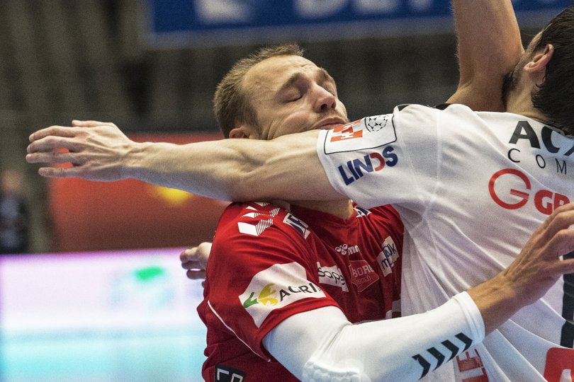 Hertil og ikke længere. Lukas Sandell stoppes af Holstebro-forsvaret i søndagens kamp. Foto: Kim Dahl Hansen <i>Foto: Kim Dahl Hansen</i>
