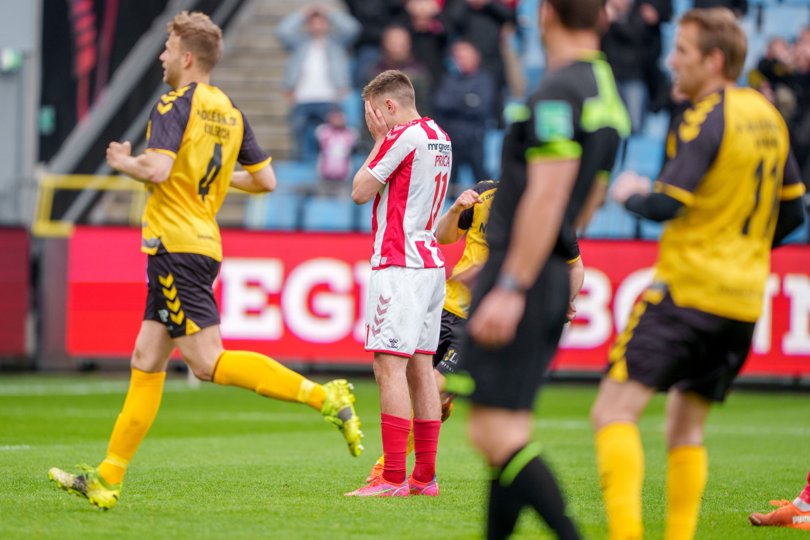 Tim Prica rakte ud efter rollen som matchvinder, men den stjal <i>Foto: Henrik Bo</i>