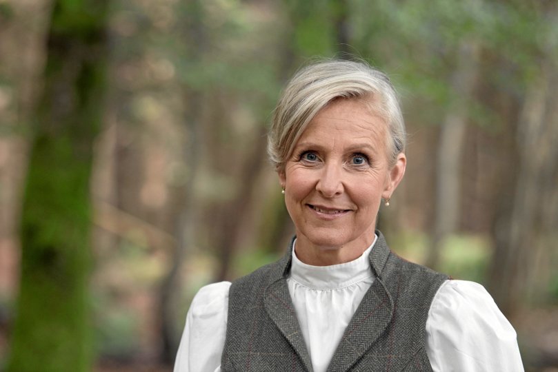 I sin fjerde bog beskriver journalist og forfatter Charlotte Rørth, hvordan Jesus er en rollemodel for mænd. Pressefoto: Lars Horn/Baghuset