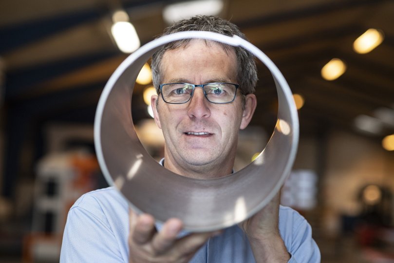 Direktør i metalvirksomheden NYTECH i Vester Hassing, Michael Hansen, er en af mange virksomhedsejere, der er tilfreds med samarbejdet med Jobcenter Aalborg. Foto: Claus Søndberg