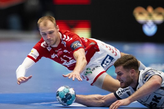 Aalborg Håndbold mødte torsdag aften Flensburg-Handewitt i den første kvartfinale i Champions League. Her er det ottemålsskytten Lukas Sandell. Foto: Henrik Bo <i>Foto: Henrik Bo</i>