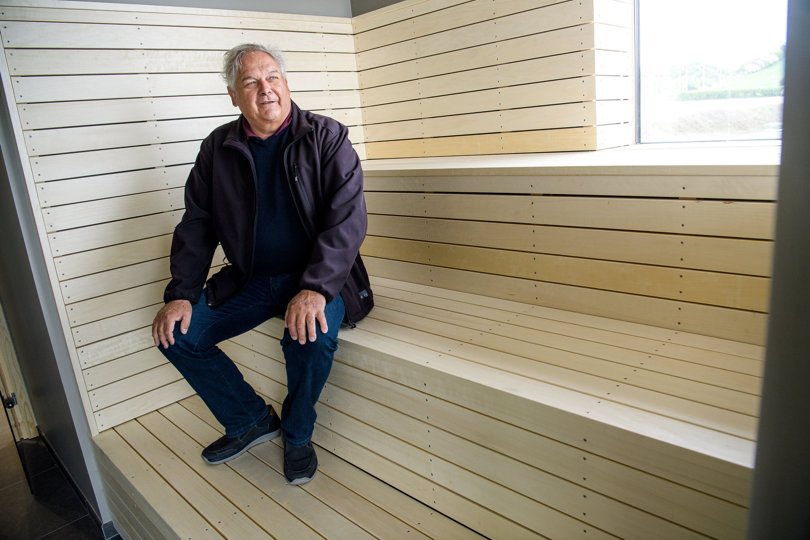 Peter Hougaard Nielsen på plads i husets sauna, der har sin egen indgang.