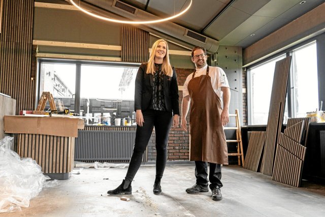 Køkkenchef Daniel Ditman Pedersen og restaurantchef Mette Andersen har løbende fulgt renoveringen af HimmerLands restaurant og afventer nu spændt gæsternes reaktion. Privatfoto