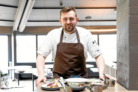 Mads Kongsgaard, der kommer fra en stilling som assisterende køkkenchef på Søllerød Kro, er ny ”kreativ ansvarlig for HimmerRiget”. Privatfoto