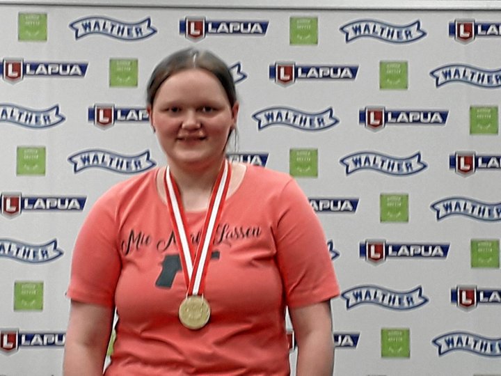 Mie Marie Lassen, Aars Skytteforening - genvandt ved weekendens DM i Aarhus sin titel som pistol-danmarksmester i damejuniorklassen. Privatfoto