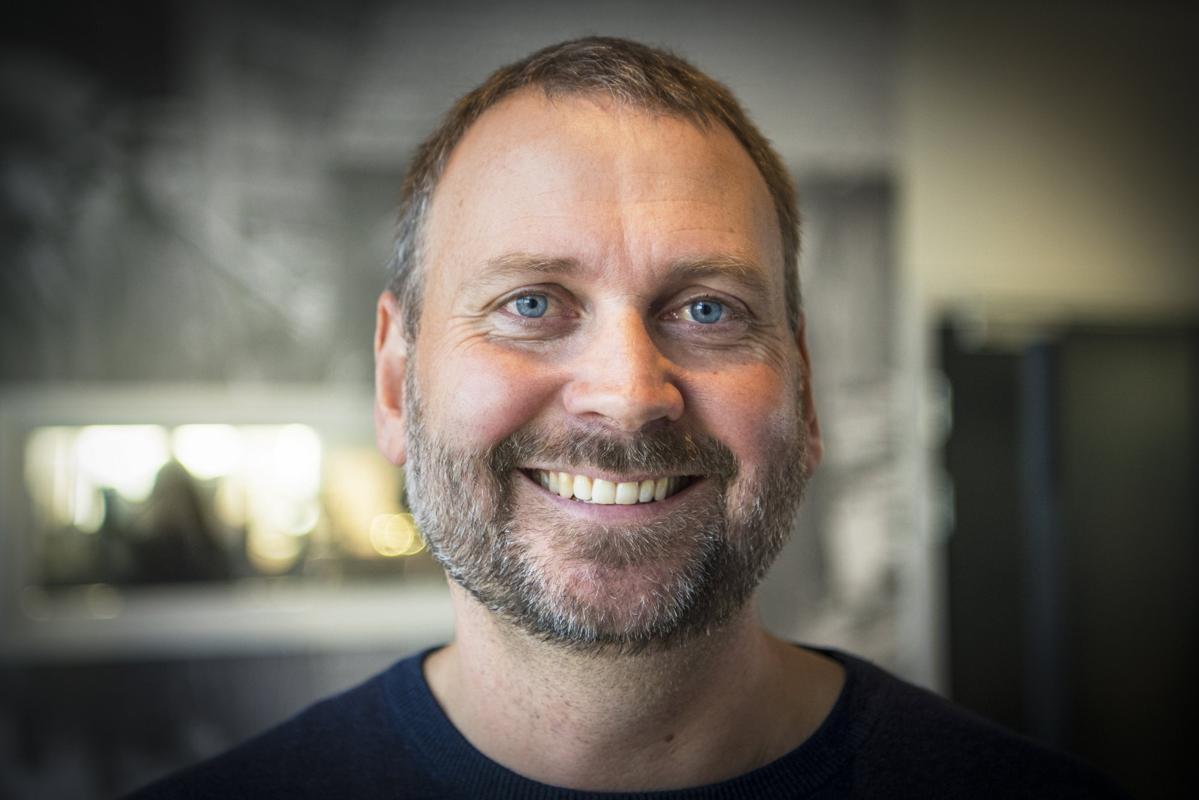 Lars stod ene mand foran politikerne - og han er ret begejstret for sin ...