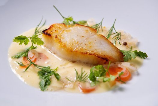 Struktur-ret 3: Stegt Skagenfisk med sauce nage. <i>Foto: Henrik Bo</i>
