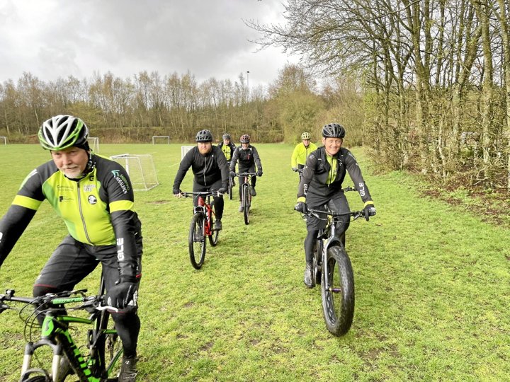 Medlemmer af Rold Skov MTB på tur. De gør sig umage for ikke at genere skovens øvrige brugere. Foto: Helge Søgaard