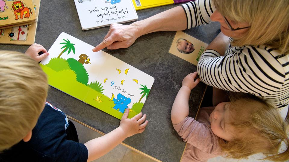 Både i Thisted og Morsø kommuner arbejdes der lige nu på højtryk for at kunne genåbne daginstitutioner, som her Sydmors Børnehus, og de yngste årgange i skolerne igen efter påske. Arkivfoto: Bo Lehm <i>Bo Lehm</i>