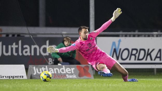 Hobro-keeper Adrian Kappenberger måtte kapitulere i første halvleg. Arkivfoto: Henrik Bo <i>Foto: Henrik Bo</i>