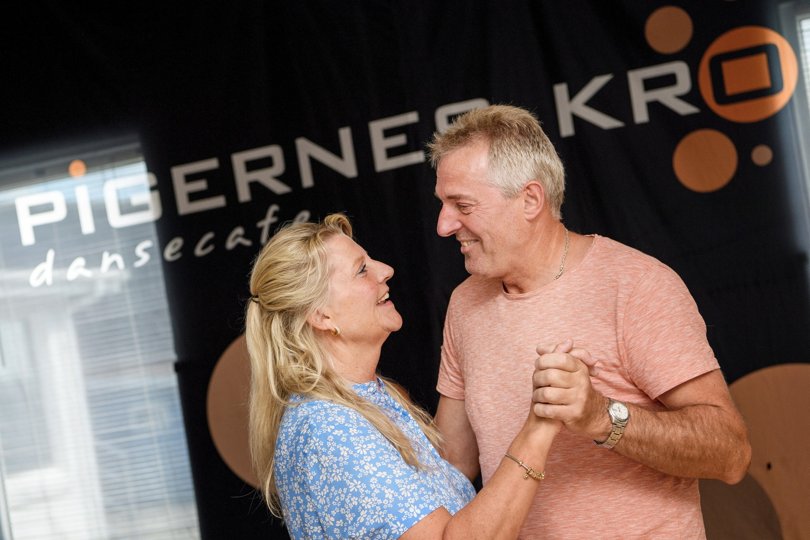 Paw Jensen og Dorthe Bejer mødte hinanden på Pigernes Kro i Onsild og er siden blevet kærester. Nu er de kroens nye forpagtere.