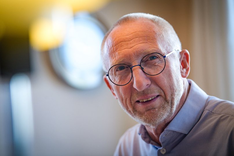 Mogens Jespersen, 65-årig borgmester i Mariagerfjord Kommune, arbejder godt sammen med Leif Skaarup, Socialdemokratiets bud på en ny borgmester. - Det ville have været nemmere at føre valgkamp, hvis han havde været en dum skid, siger Mogens Jespersen. Foto: Bo Lehm <i>Bo Lehm</i>