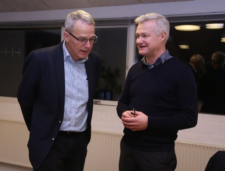 Peter Pietras (til højre) er stoppet som kommunaldirektør, og borgmester Karsten Nielsen (V) har meddelt, at han trækker sig - og fremover kun kandiderer som menigt kommunalbestyrelsesmedlem. Arkivfoto: Kirsten Østergaard