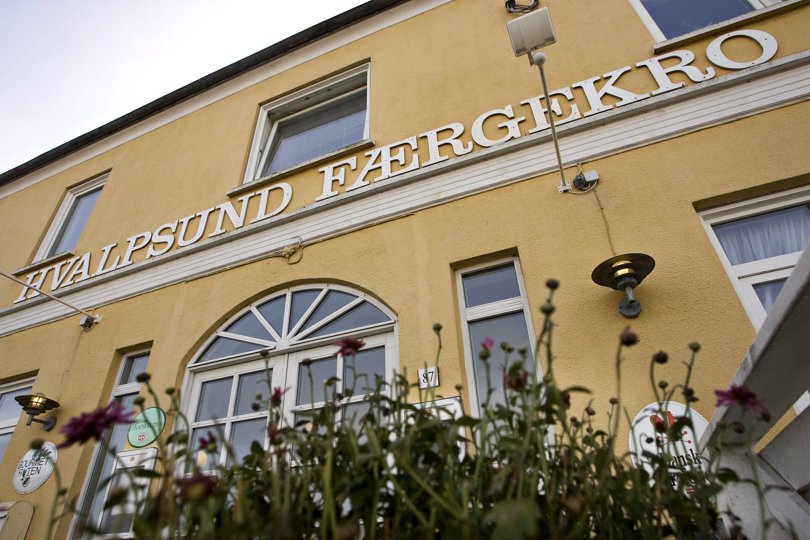 Hvalpsund Færgekro er en af de tre virksomheder i Vesthimmerland, der har fået del i pengene fra omstillingspuljen. Arkivfoto