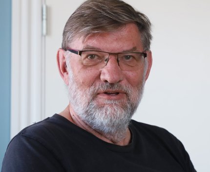 - Jeg ønsker, at Havnebakken og Carlsens Hotel kan eksistere mange år endnu, og tror på, at en ny begyndelse er det, der skaber muligheden for det, siger Trygve Natvig. <i>Foto: Arkivfoto</i>