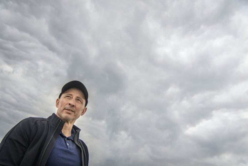 - Selvom det er min fødselsdag i dag, er det ikke det vigtigste - det er en anden persons dag jeg fejrer. Der står jeg selv i baggrunden, synes jeg, siger Jens Harregaard Jensen. Foto: Martin Damgård