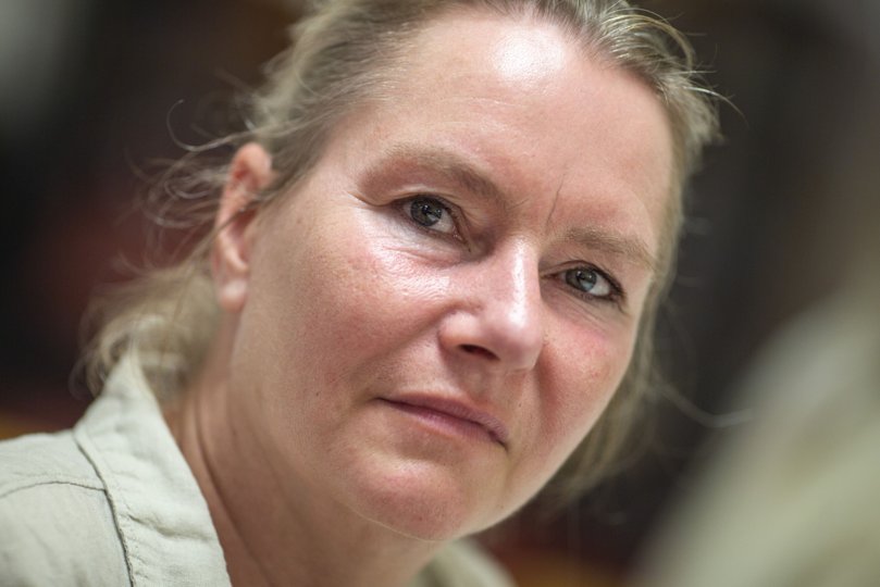 En ny tværkunstnerisk vækstlagsfestival fylder Aalborg fra 21. til 28. august. En af arrangørerne er Pia Bredow, daglig leder af Det Hem’lige Teater, der her svarer på spørgsmål om festivalen. Foto: Martél Andersen <i>Foto: Martél Andersen</i>