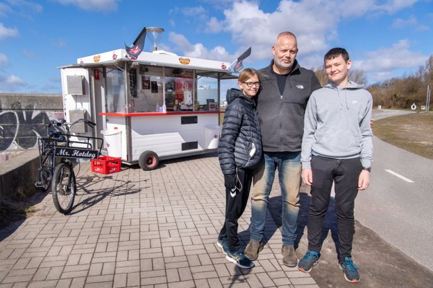 Mr. Hotdog er et familieprojekt, hvor også 12-årige Nicoline og storebror Sebastian er med. Foto: Torben Hansen