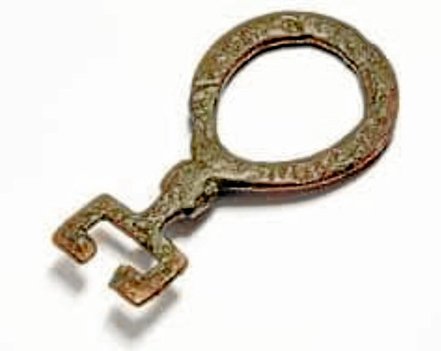 Vølvens nøgle har givet inspiration til en cirkelrund bro i vikingebyen Hobro. På vølvens lille skrinnøgle er ringen kun tre cm i diameter.