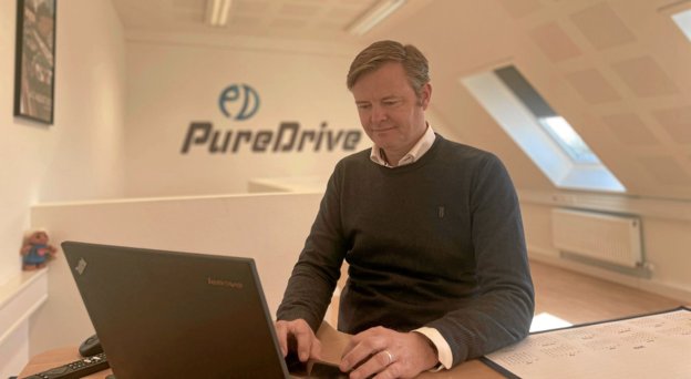 Rigtigt meget af handelen hos PureDrive foregår online. Foto: Jesper Bøss