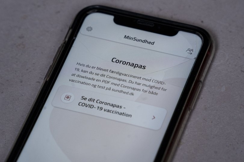 Der skal tjekkes coronapas ude i idrætsforeningerne i den kommende tid, men det bliver mere smidigt, end der oprindeligt var lagt op til. Det vækker glæde hos DIF og DGI.
