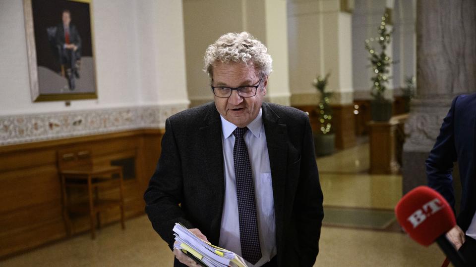 Preben Bang Henriksen (V) vil ændre loven, efter at Britta Nielsen har fået lov til at beholde sin kapital- og ratepension. (Arkivfoto) <i>Philip Davali/Ritzau Scanpix</i>
