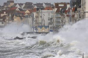 Storm har kostet mindst 13 mennesker livet i Europa