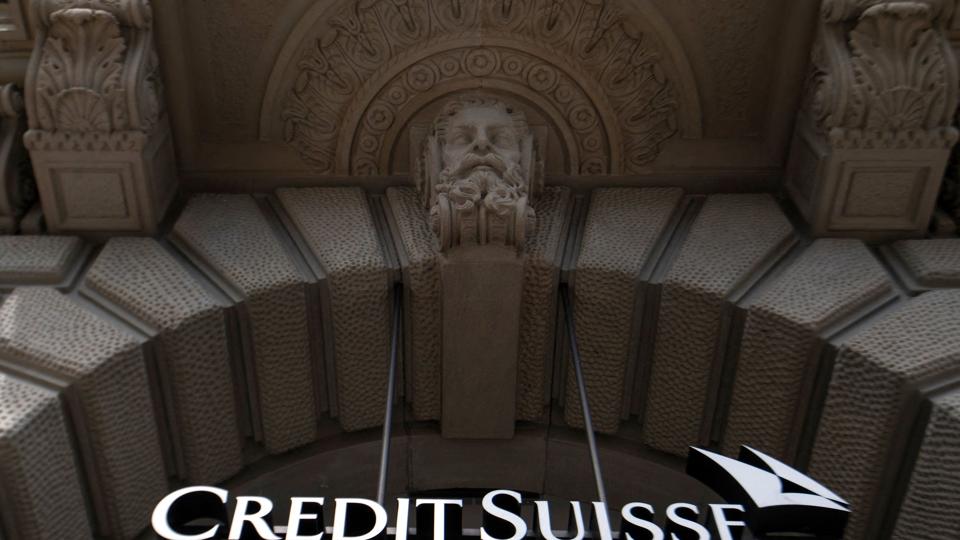 Personer, der var underlagt internationale sanktioner eller forbundet med korruption, havde penge i Credit Suisse. Banken siger, at det var på et tidspunkt, hvor lovene og bankernes praksis var meget anderledes end i dag, og at ni ud af ti af de omtalte konti nu er lukket. (Arkivfoto) <i>Sebastien Bozon/Ritzau Scanpix</i>