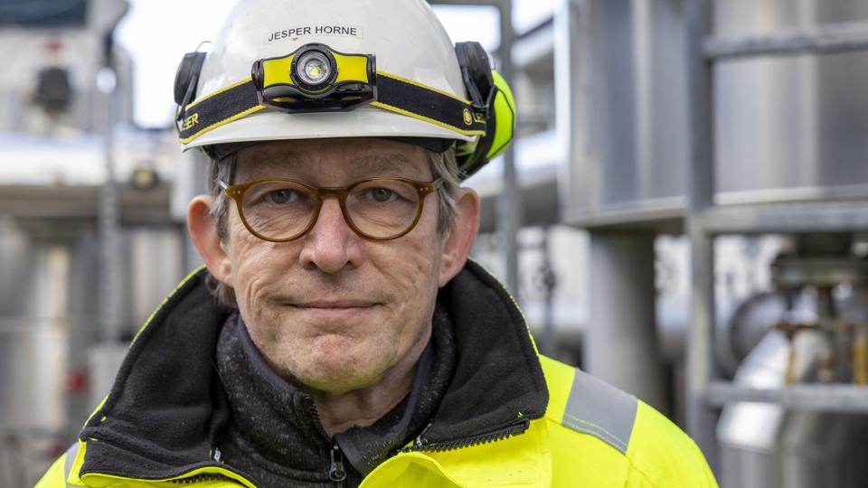 Der er fuld fokus på at reducere generne for omgivelserne, understreger direktør hos Sindal Biogas, Jesper Horne. <i>Foto: Kim Dahl Hansen</i>