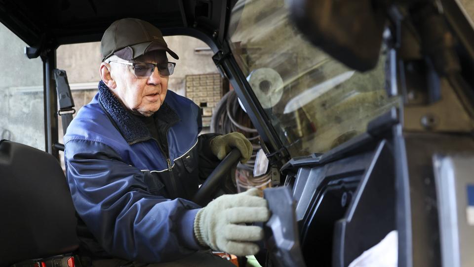 Erling Buus har boet i Guldbæk hele livet. Han har oplevet udviklingen gennem 76 år. Foto: Claus Søndberg <i>Foto: Claus Søndberg</i>