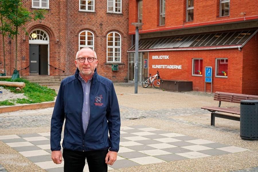 Mariagerfjord Kommunes borgmester Mogens Jespersen i oktober 2020, hvor ideerne om et kombineret kultur- og rådhus som en dynamo for byliv i Hobro fik næring. Mariagerfjord Kommunes borgmester Mogens Jespersen i oktober 2020, hvor ideerne om et kombineret kultur- og rådhus som en dynamo for byliv i Hobro fik næring.