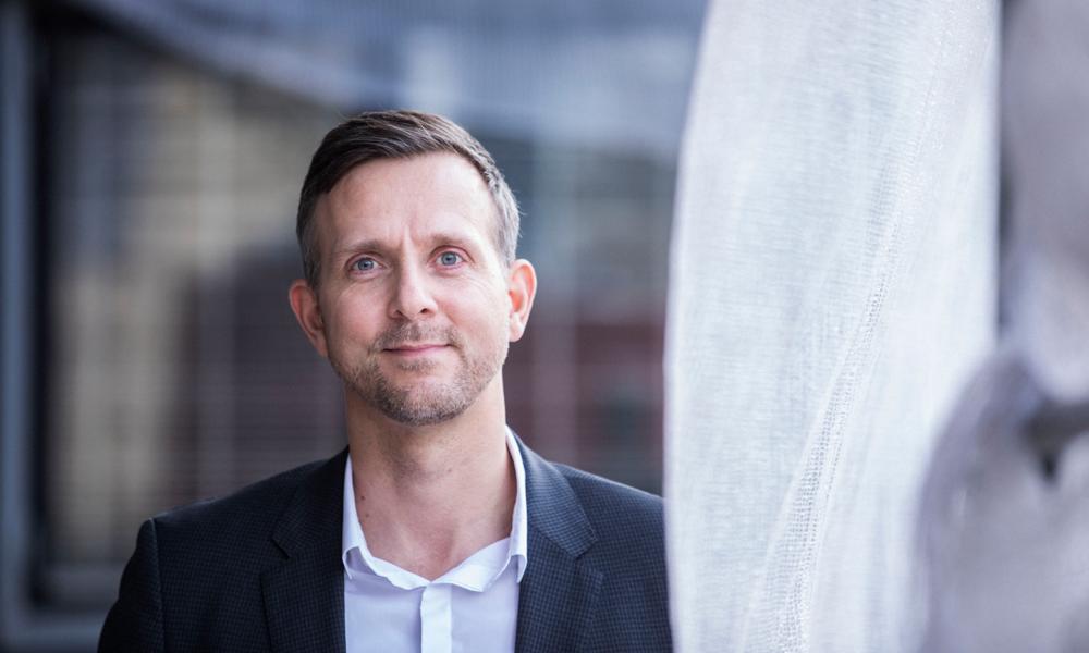 Jakob Brandt ønsker at revidere loven om atomkraft for at sikre virksomheder, den grønne omstilling og elbiler en stabil strømforsyning med a-kraft. Jakob Brandt ønsker at revidere loven om atomkraft for at sikre virksomheder, den grønne omstilling og elbiler en stabil strømforsyning med a-kraft.