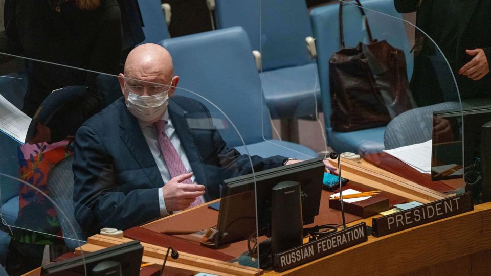 Ruslands FN-ambassadør, Vasilij Nebenzja, nedlagde fredag aften veto mod en FN-resolution, som ville have fordømt Ruslands angreb på Ukraine. <i>David Dee Delgado/Ritzau Scanpix</i>